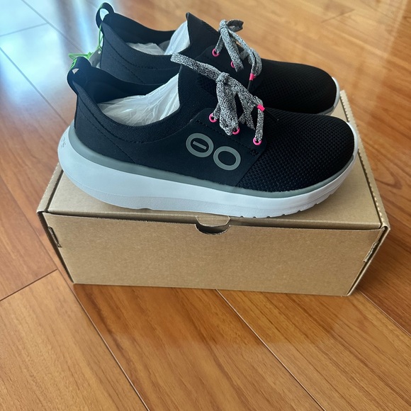 OOFOS OoMy Stride Black and Gray Women’s Athletic Shoes - Picture 3 of 4